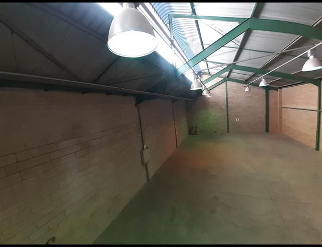 291M² WAREHOUSE TO LET IN ROBERTVILLE