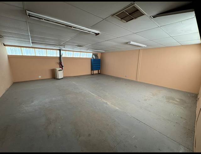775M² WAREHOUSE TO LET IN ROBERTVILLE