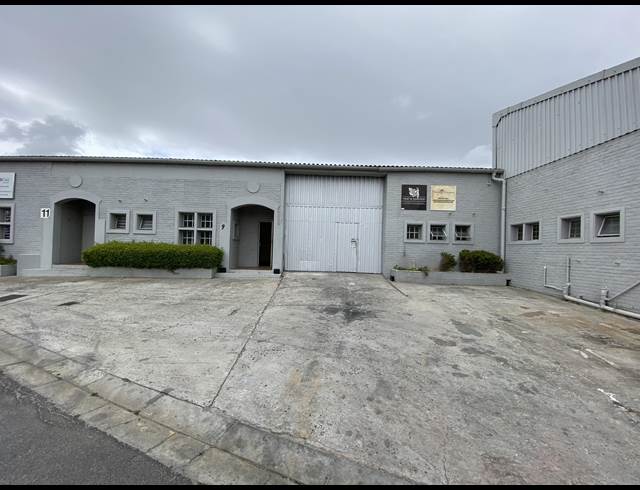 260M² WAREHOUSE TO LET IN EPPING INDUSTRIAL