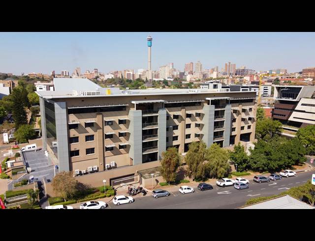1,191M² OFFICE TO LET IN PARKTOWN