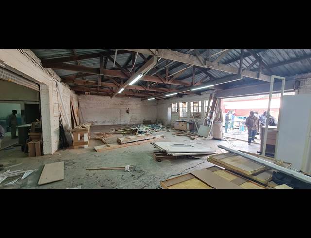 400M² FACTORY TO LET IN WETTON