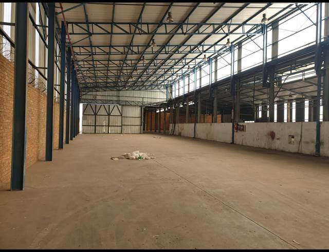 700M² WAREHOUSE RENTED IN WADEVILLE