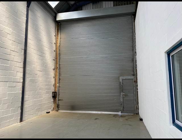 1,250M² WAREHOUSE TO LET IN KILLARNEY GARDENS