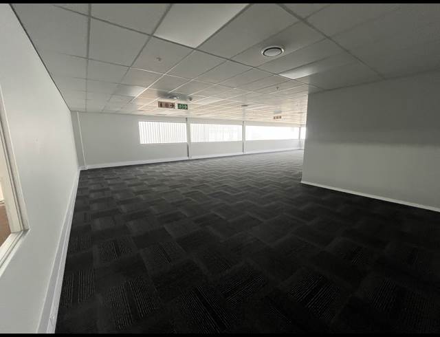 5,796M² WAREHOUSE TO LET IN AIRPORT PARK