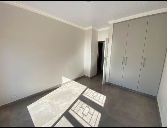 4 BEDROOM HOUSE TO LET IN GEORGE SOUTH