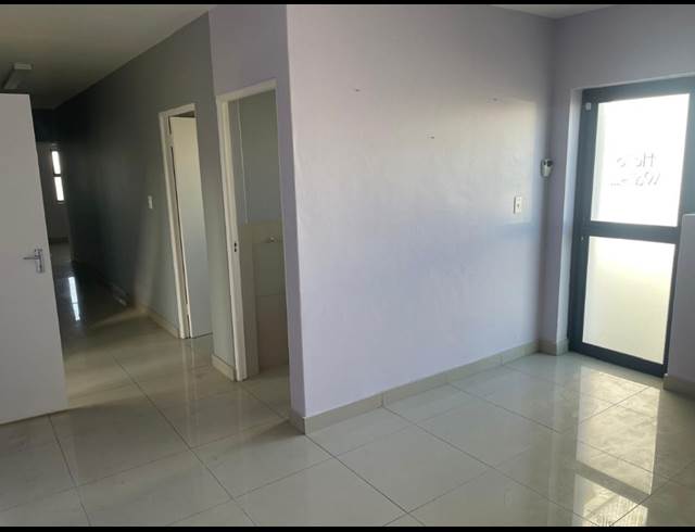 500M² WAREHOUSE TO LET IN CAPRICORN
