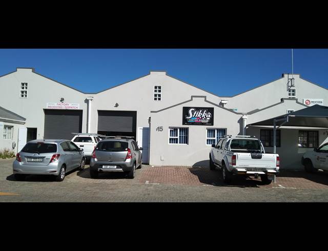 179M² WORKSHOP RENTED IN DIEP RIVER