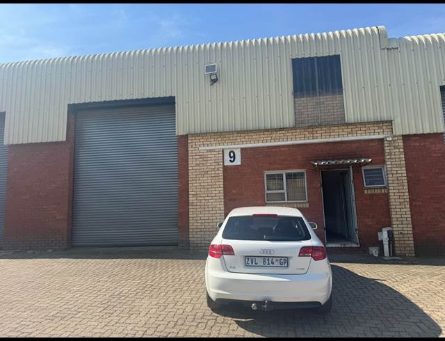 287M² WAREHOUSE TO LET IN CROWN