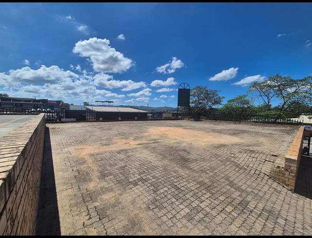 500.50M² OFFICE TO LET IN RIVERSIDE INDUSTRIAL PARK