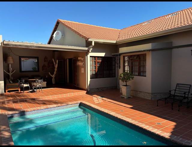 2 BEDROOM PROPERTY TO RENT IN WATERKLOOF RIDGE