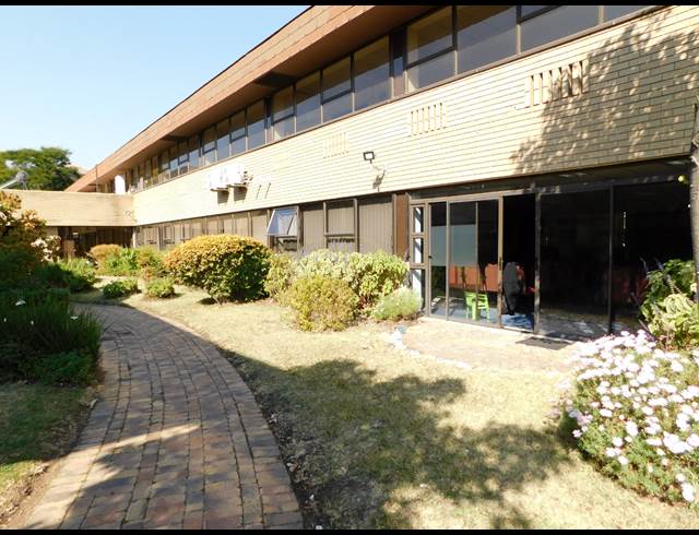 300M² OFFICE TO LET IN RANDBURG CENTRAL