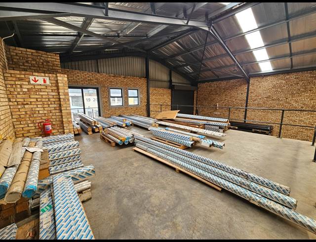 343M² WAREHOUSE TO LET IN BARTLETT