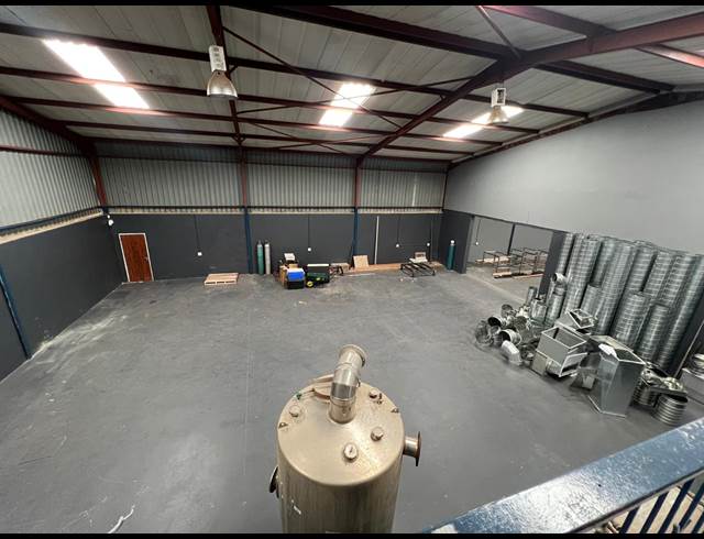 290M² WAREHOUSE TO LET IN GREENGATE