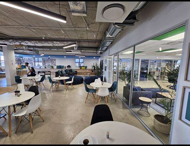 1,083M² OFFICE TO LET IN CENTURY CITY