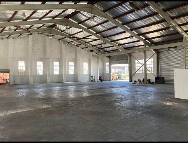 784M² FACTORY TO LET IN WESTMEAD
