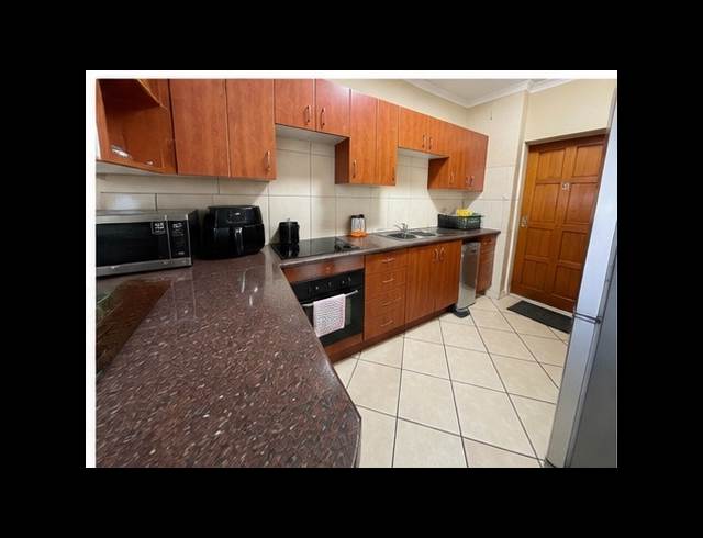 3 BEDROOM APARTMENT TO LET IN STONEHENGE