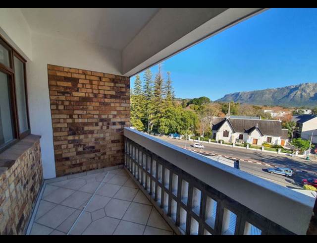 3 bed property to rent in CLAREMONT