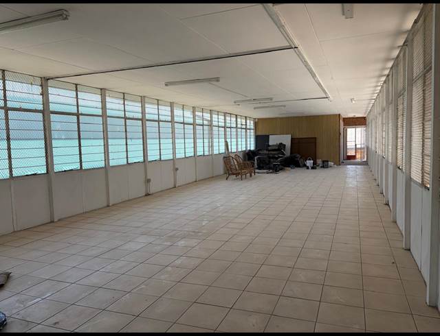 300M² WAREHOUSE TO LET IN WEST TURFFONTEIN