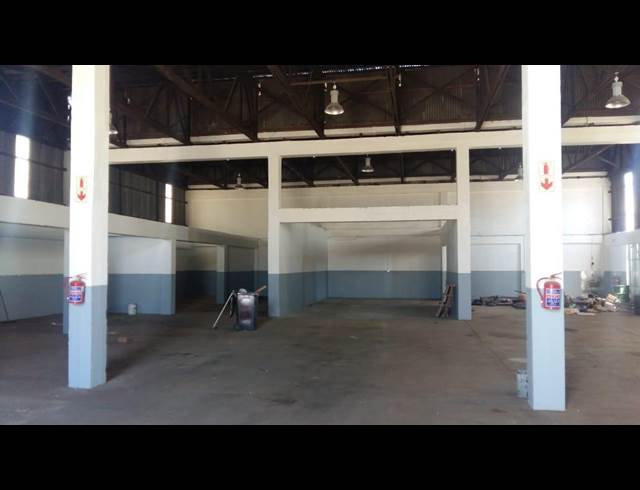 600M² WAREHOUSE TO LET IN DAL JOSAFAT