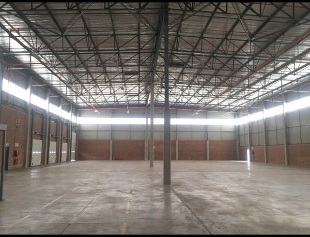 4,369M² WAREHOUSE TO LET IN WILBART