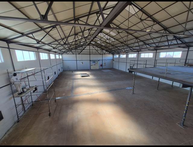 2,350M² FACTORY TO LET IN MAITLAND