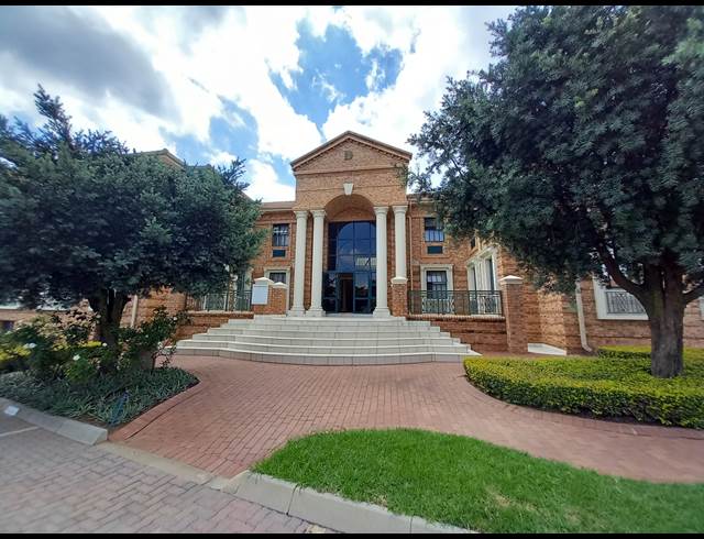 282M² OFFICE TO LET IN BRYANSTON