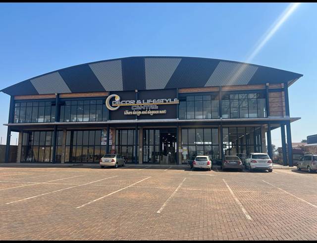 3,000M² SHOWROOM TO LET IN DALPARK