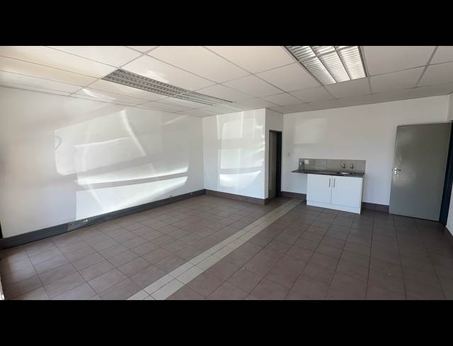 284.20M² WAREHOUSE TO LET IN DRIEHOEK