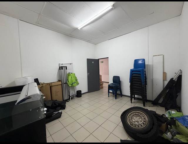 388M² RETAIL TO LET IN SIYANDA