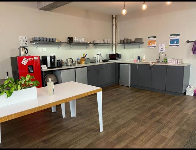 375M² OFFICE TO LET IN WESTLAKE