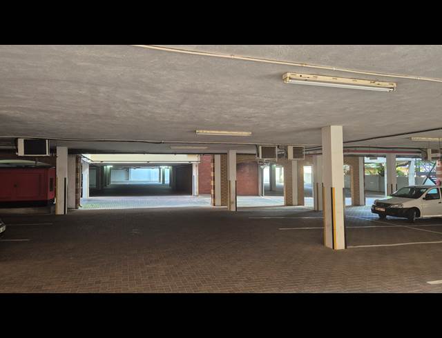 585M² OFFICE TO LET IN SONHEUWEL