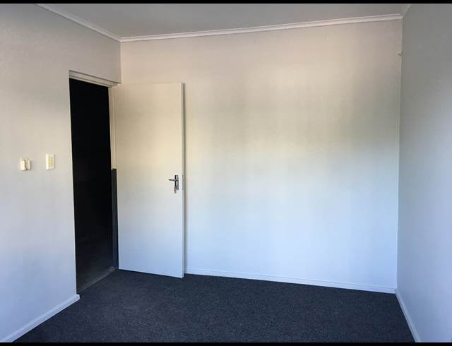 1,069M² WAREHOUSE TO LET IN BRIARDENE