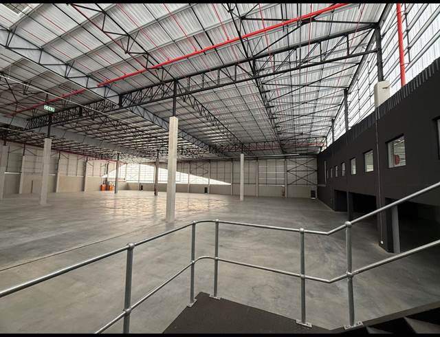 4,883M² WAREHOUSE TO LET IN WATERFALL