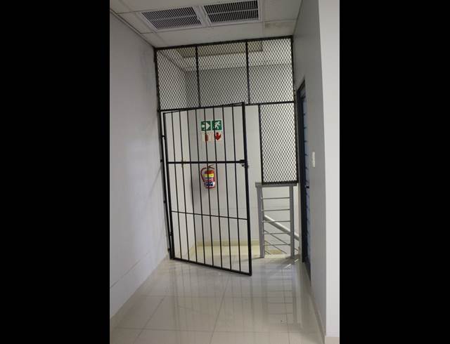 541M² BUILDING TO LET IN RIVERHORSE VALLEY