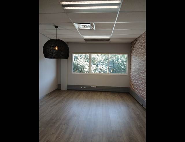 306M² OFFICE TO LET IN LA LUCIA RIDGE