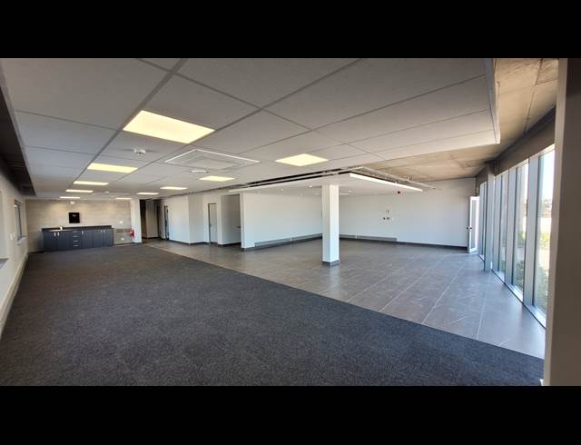 4,375M² WAREHOUSE TO LET IN BLACKHEATH INDUSTRIAL
