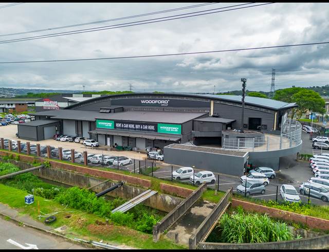 2,248M² SHOWROOM TO LET IN UMGENI BUSINESS PARK