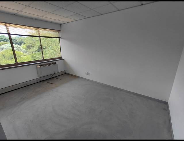 31M² OFFICE TO LET IN KYALAMI