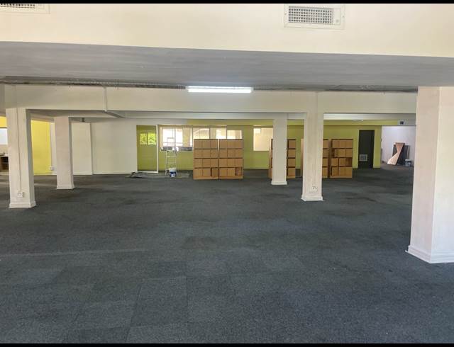 613M² OFFICE TO LET IN RONDEBOSCH
