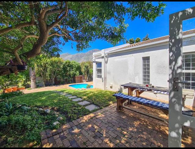 3 BEDROOM PROPERTY TO RENT IN HOUT BAY CENTRAL