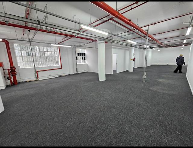 530M² WAREHOUSE TO LET IN PAARDEN EILAND