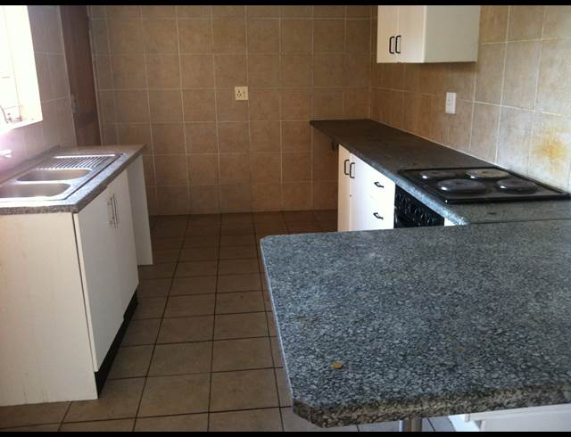 3 bed property to rent in CHRISVILLE