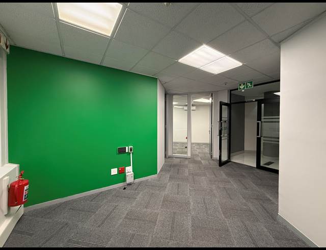 164M² OFFICE TO LET IN PARKTOWN