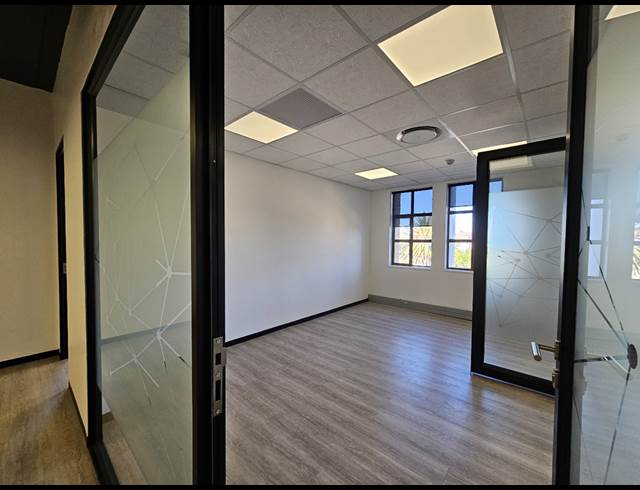 270M² OFFICE TO LET IN CENTURY CITY