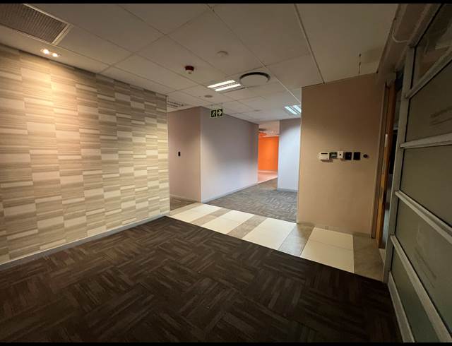 493M² OFFICE TO LET IN HIGHVELD