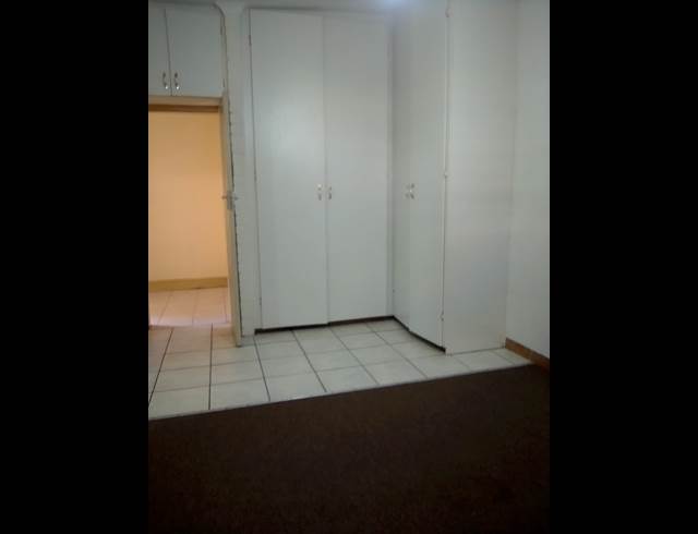 1 bed property to rent in DAGGAFONTEIN