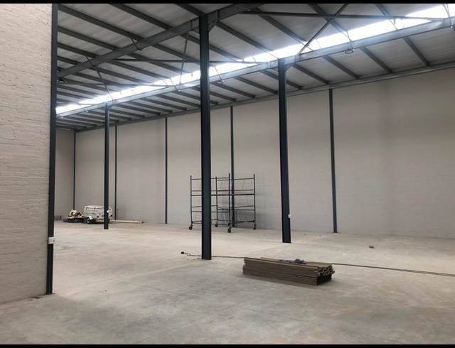 445M² WAREHOUSE TO LET IN STIKLAND INDUSTRIAL