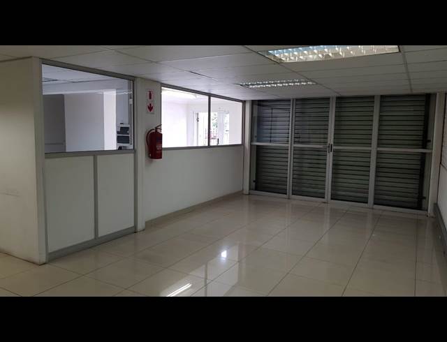180M² OFFICE RENTED IN CITY DEEP