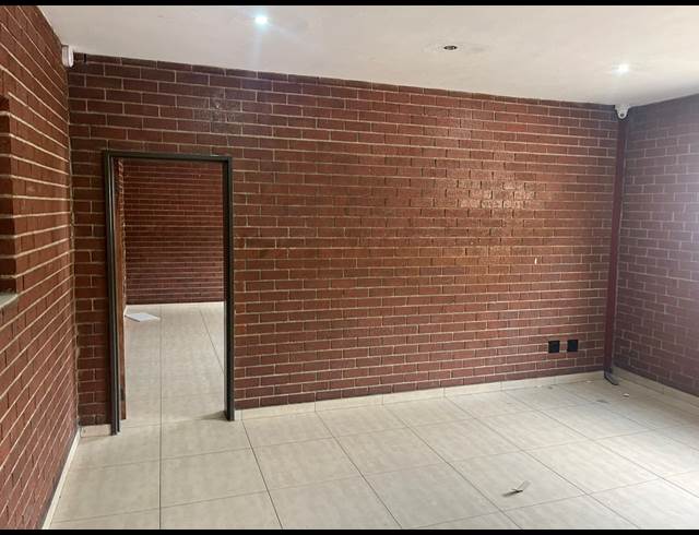 60M² OFFICE TO LET IN ORMONDE
