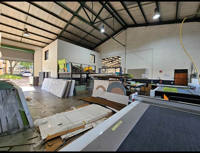 243M² MINI FACTORY TO LET IN KYA SANDS